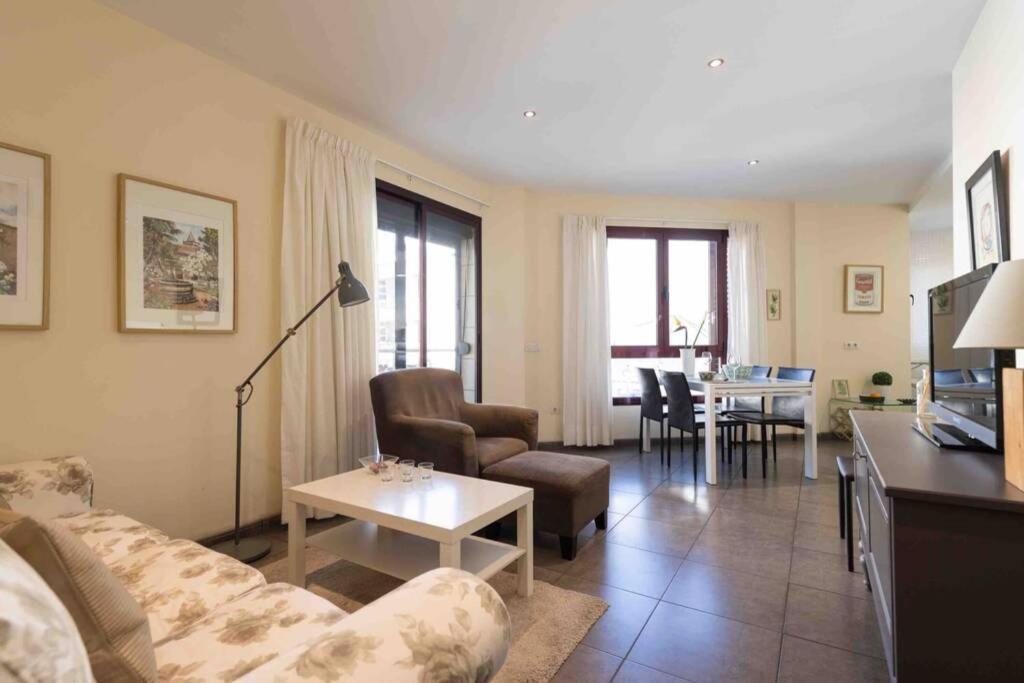 Apartamento Arguineguín, en el casco marinero con sol todo el año Exterior foto