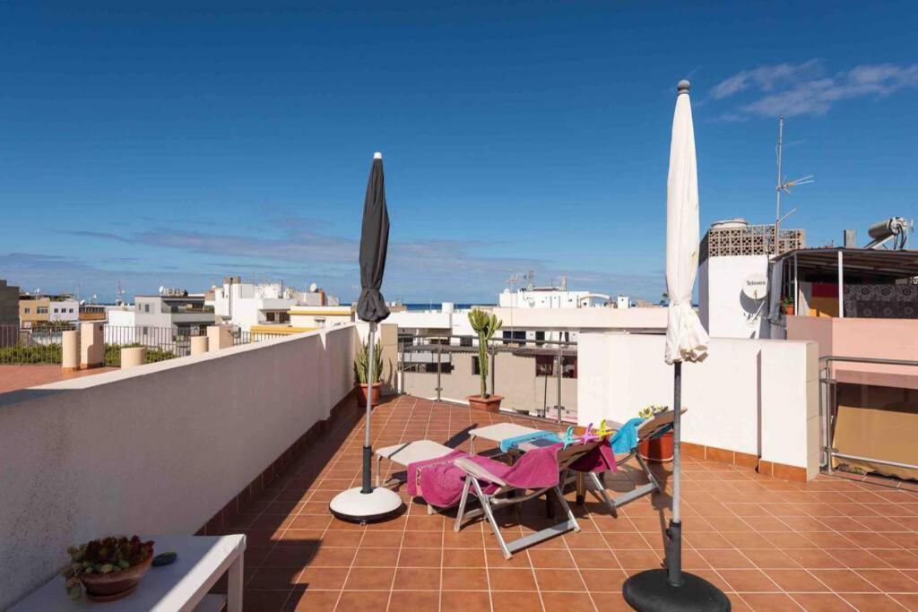 Apartamento Arguineguín, en el casco marinero con sol todo el año Exterior foto